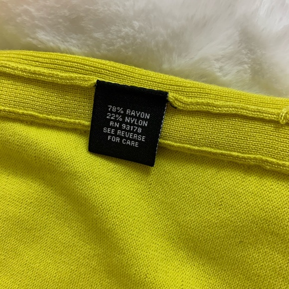 Premise Lime green top Size Small - Picture 7 of 7